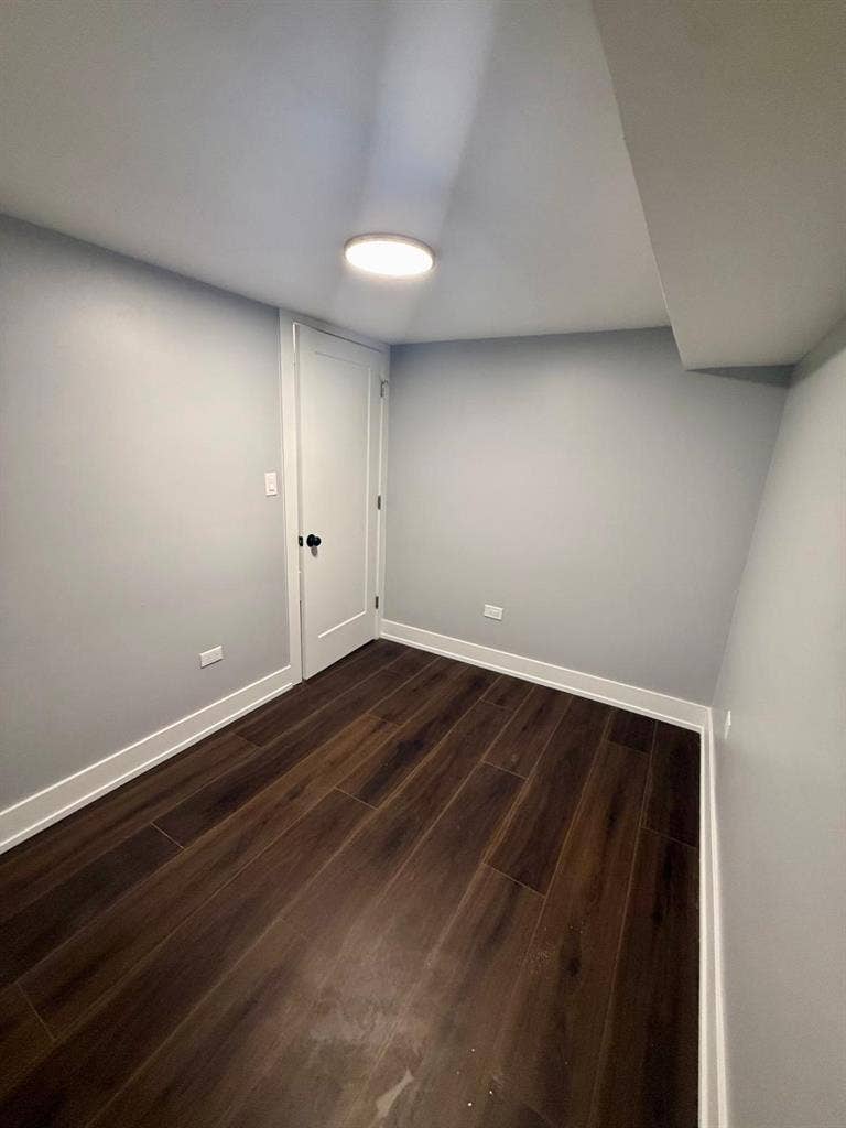 ROOM FOR RENT W/ UTILITIES &LAUNDRY