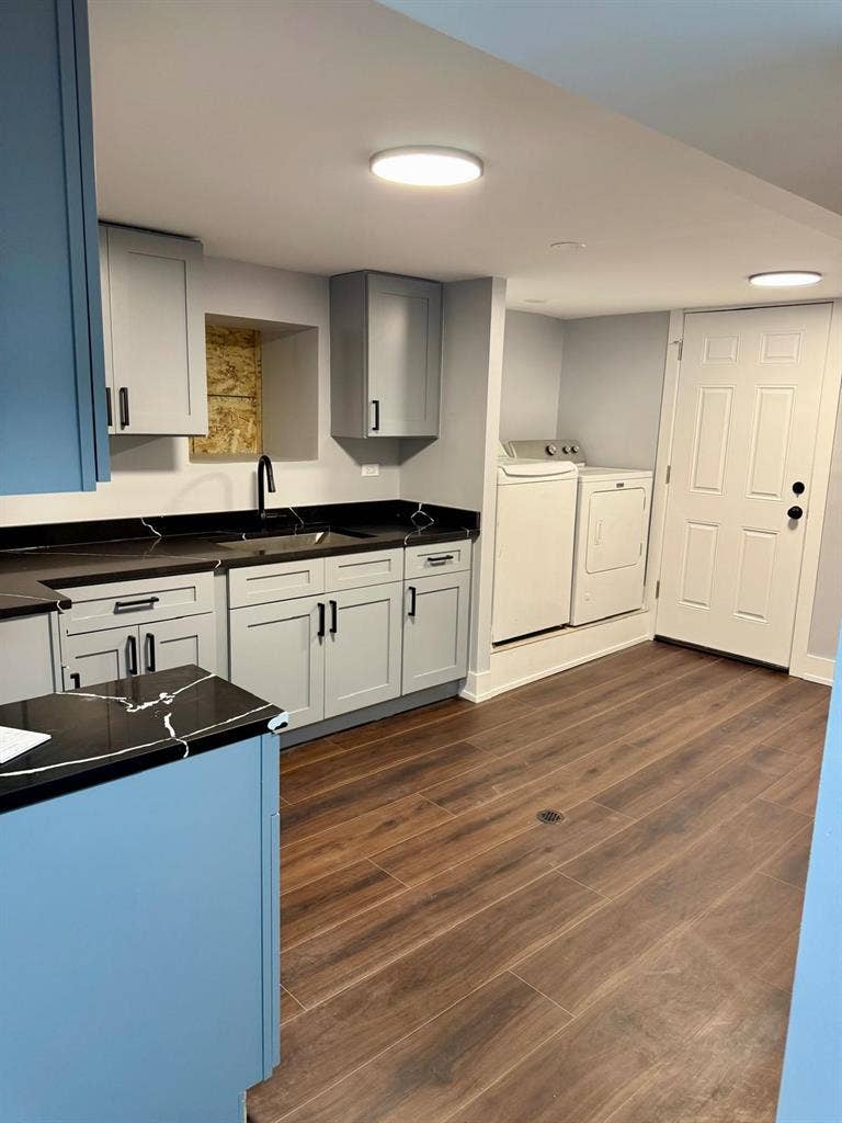 ROOM FOR RENT W/ UTILITIES &LAUNDRY
