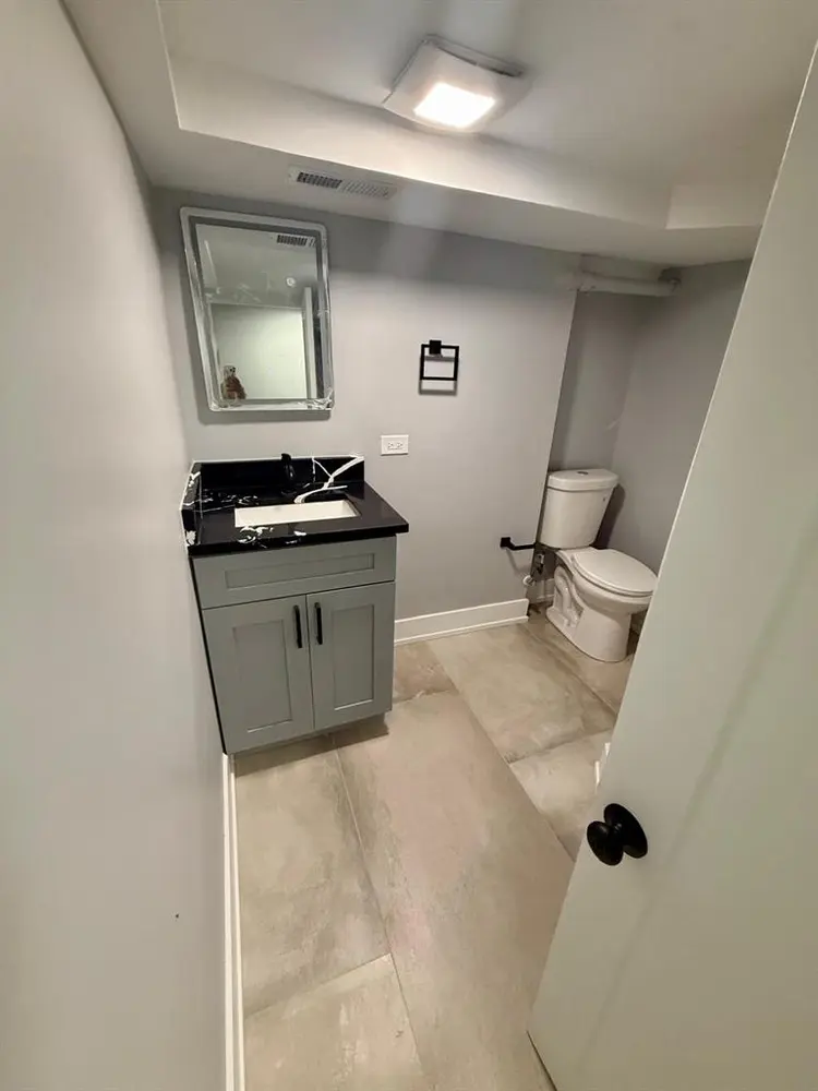 ROOM FOR RENT W/ UTILITIES &LAUNDRY