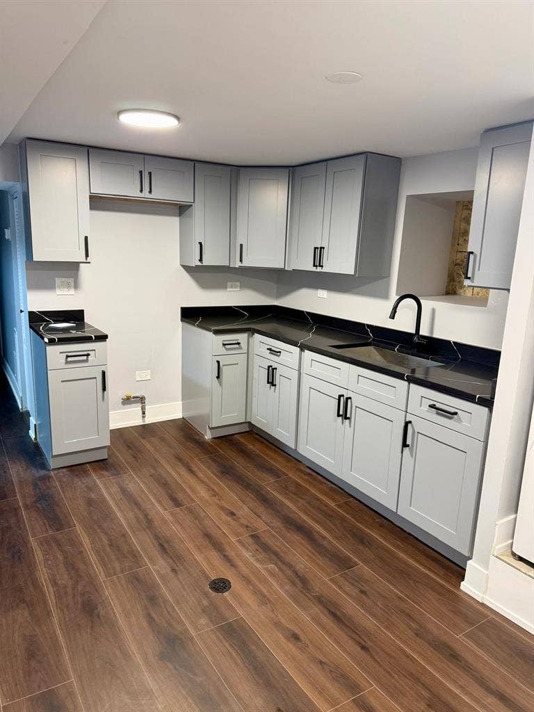 ROOM FOR RENT W/ UTILITIES &LAUNDRY