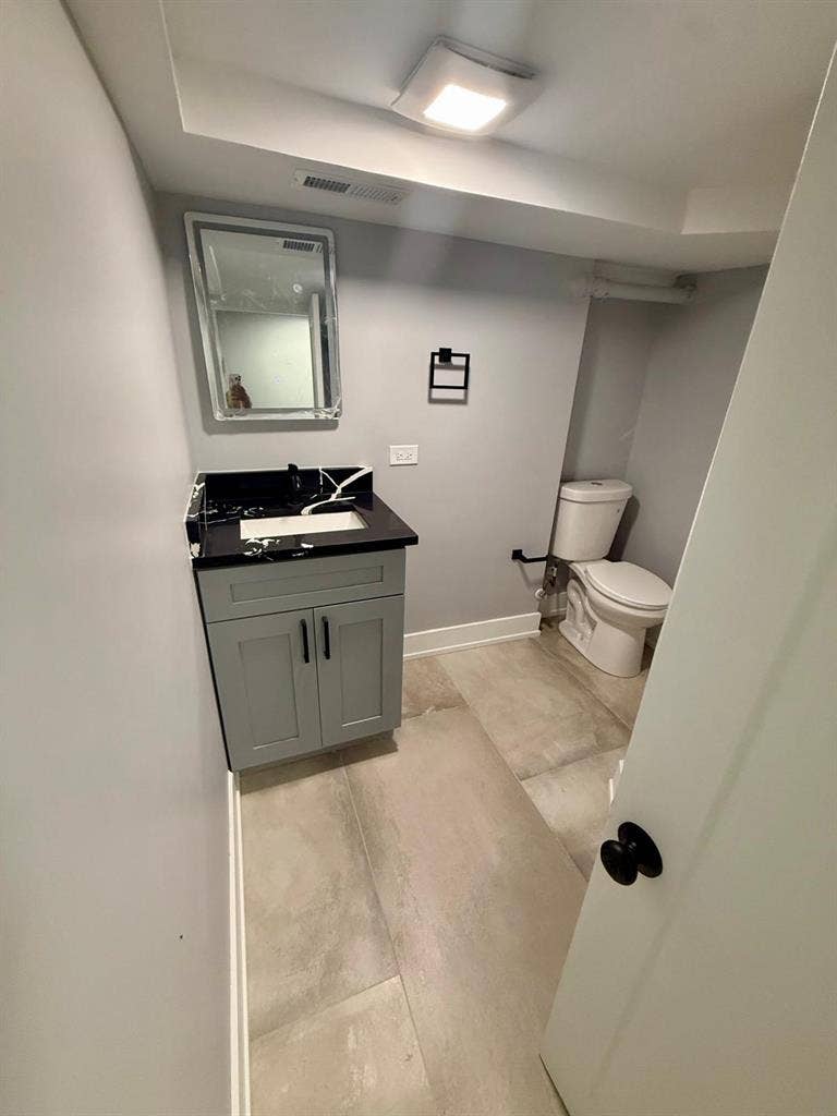 ROOM FOR RENT W/ UTILITIES &LAUNDRY