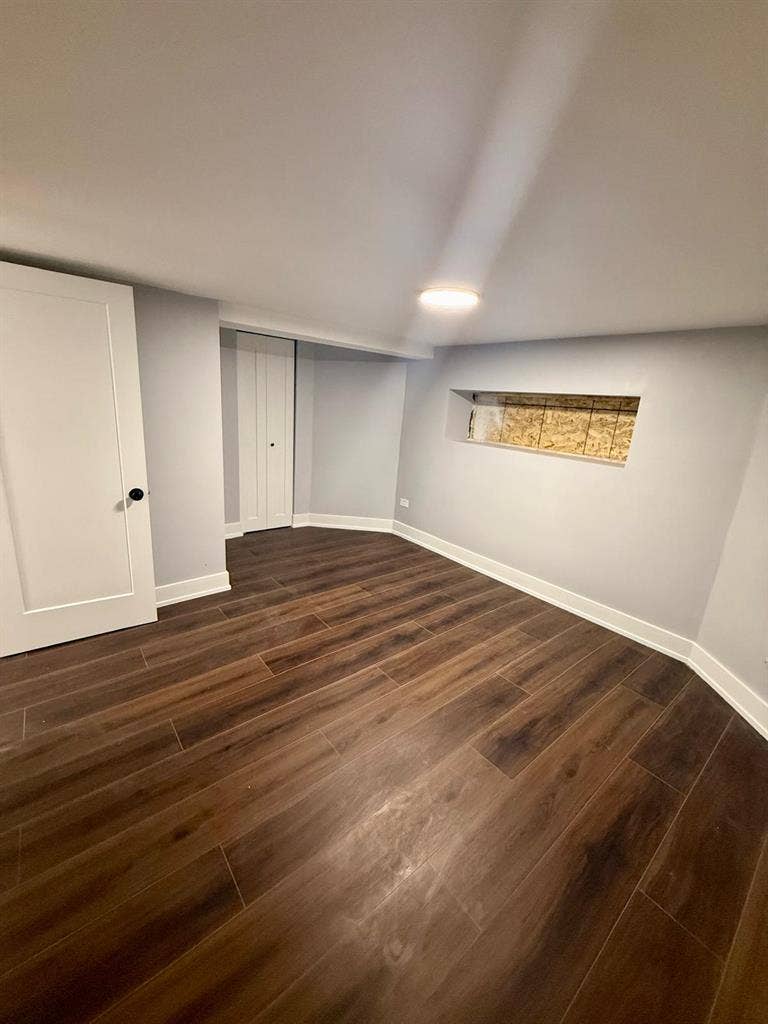 ROOM FOR RENT W/ UTILITIES &LAUNDRY