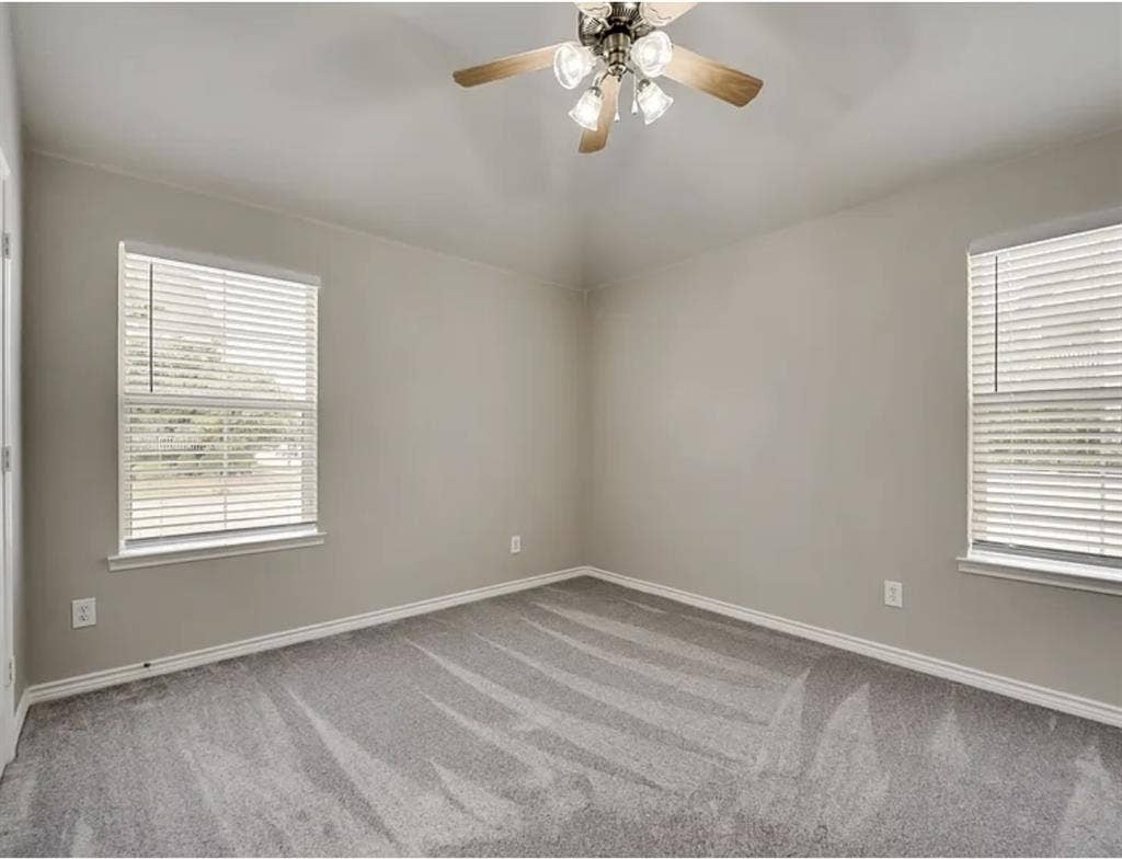 1 bd, 1 bath and office for rent.