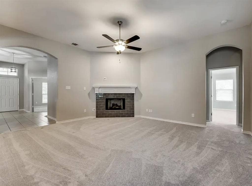 1 bd, 1 bath and office for rent.