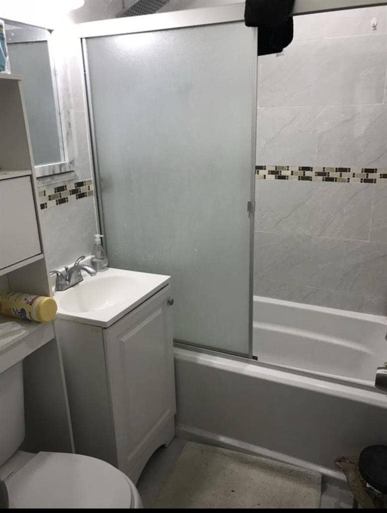 Medium Room utilities included