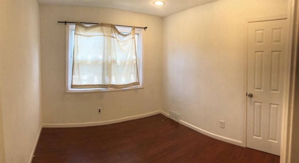 Medium Room utilities included