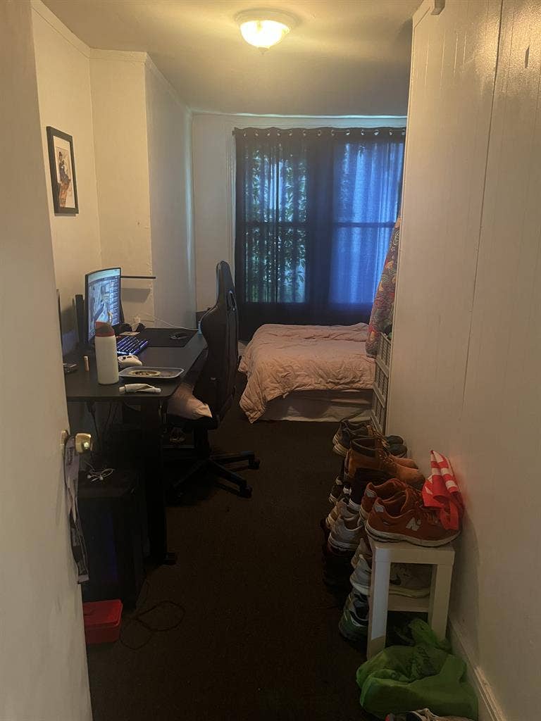 Great 1 Bedroom available in SE