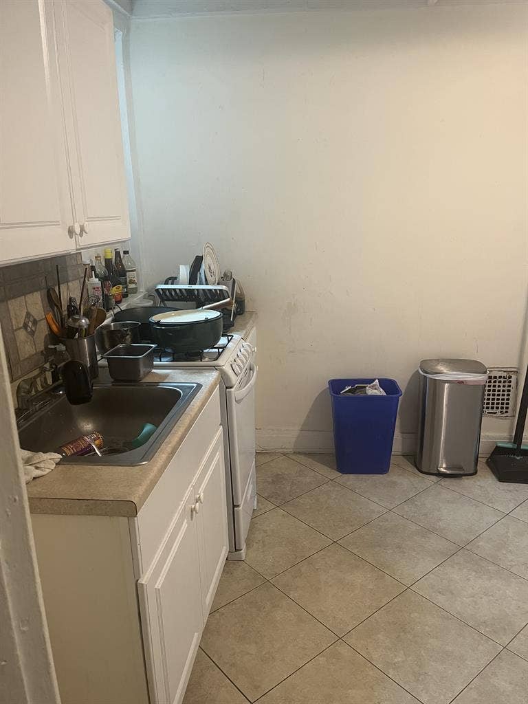 Great 1 Bedroom available in SE