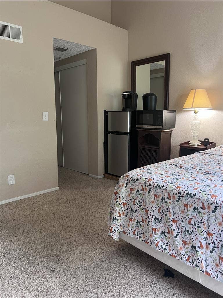 Master/furnished- Immediate move!!