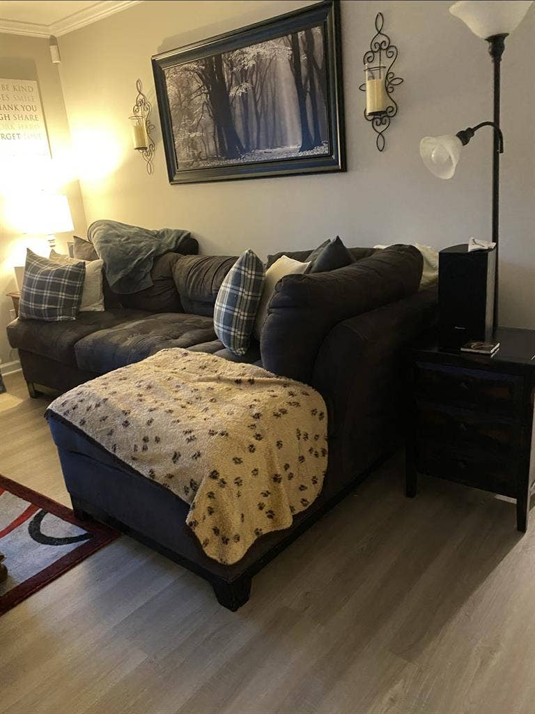 Male Only Roommate wanted!!
