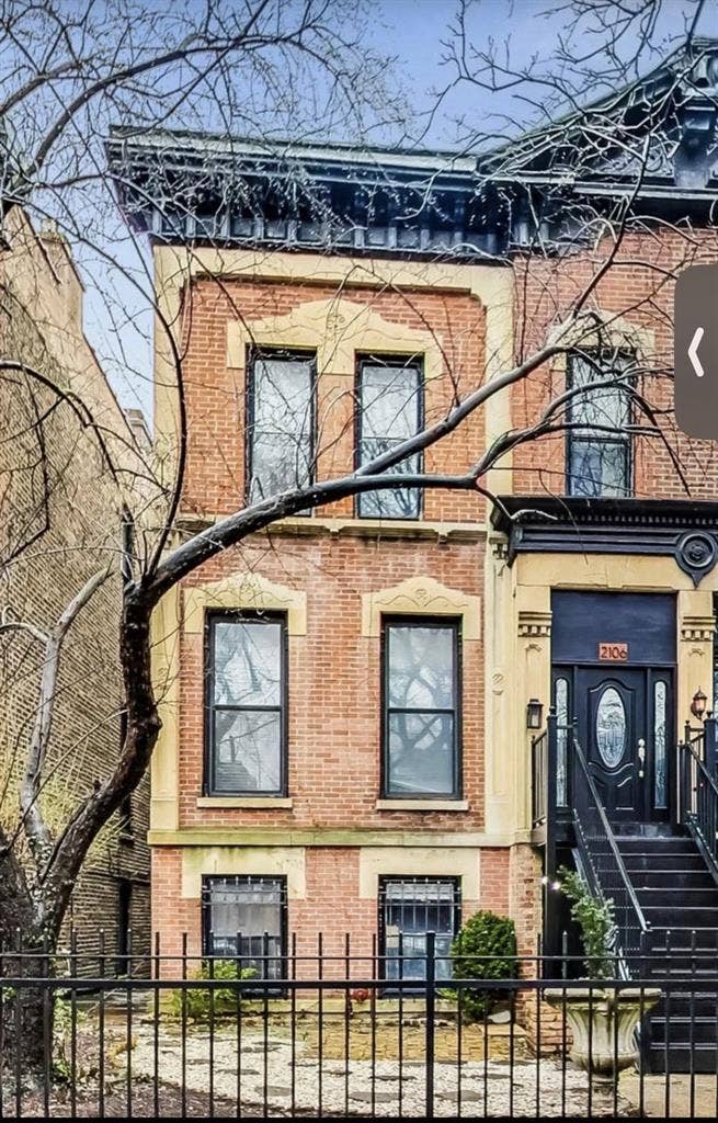 Lincoln Park 3 bedroom