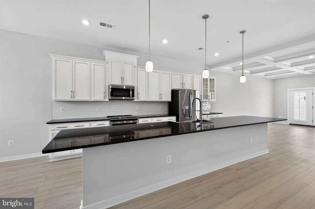 Private BR in Luxury Townhome $1500