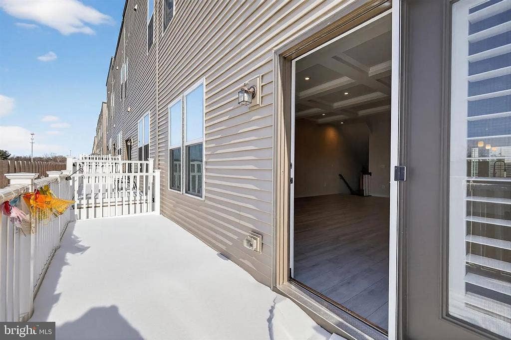 Private BR in Luxury Townhome $1500