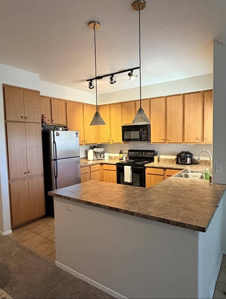 Master with En Suite For Rent