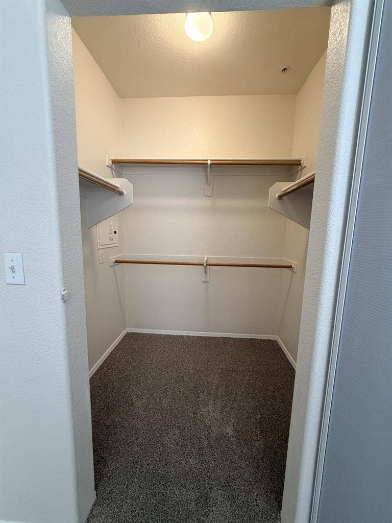 Master with En Suite For Rent