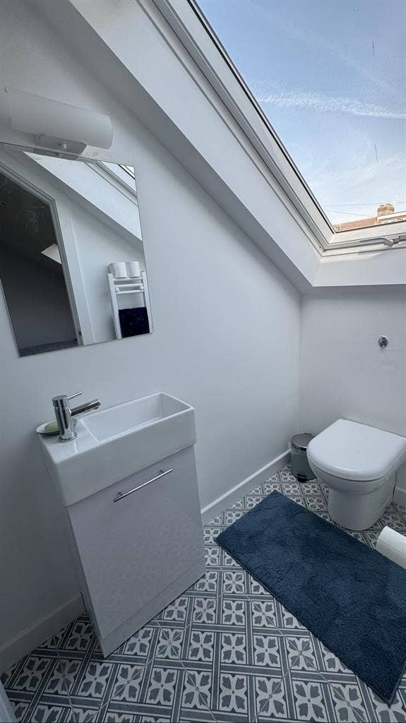 Cosy bedroom with bathroom-en-suite
