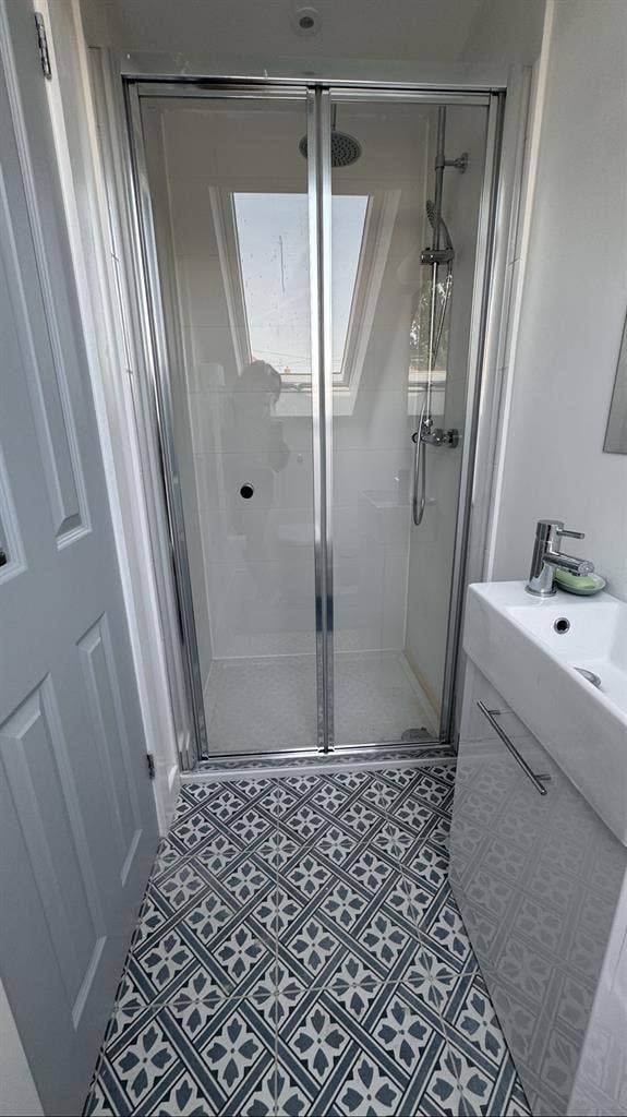 Cosy bedroom with bathroom-en-suite