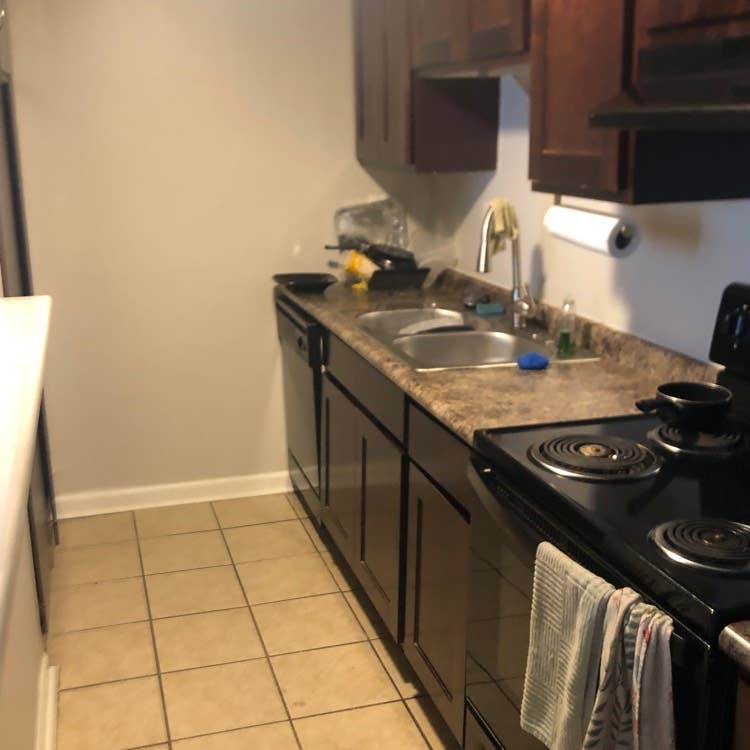 Room for rent, in need of a Roomate
