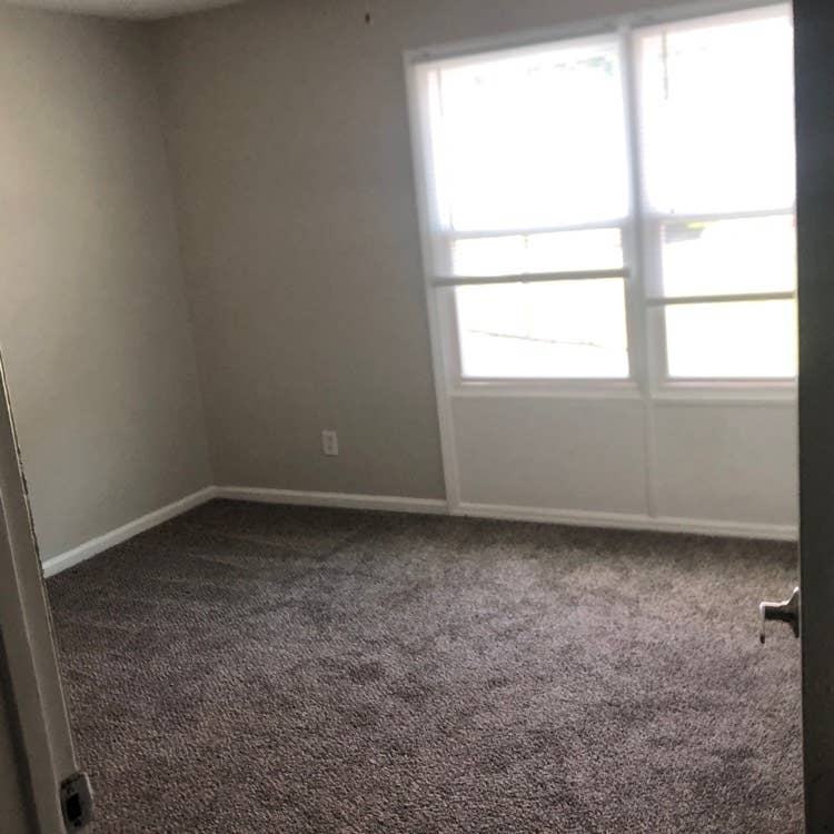 Room for rent, in need of a Roomate