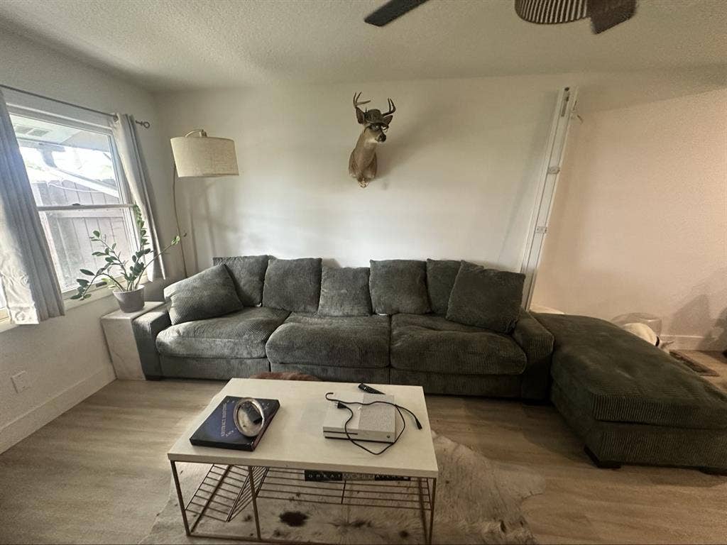 3/2 duplex with a spare room
