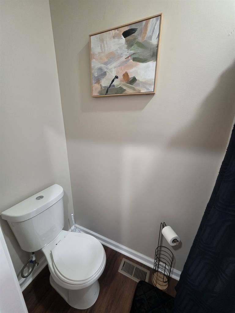 MIDTOWN SUITE!! PRIVATE BATHROOM!@
