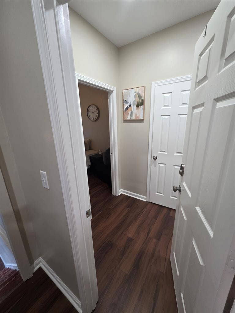 MIDTOWN SUITE!! PRIVATE BATHROOM!@