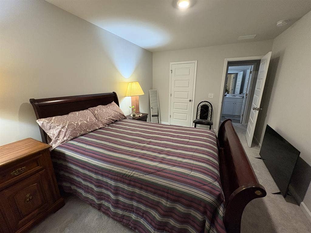 Furnished Room For Rent