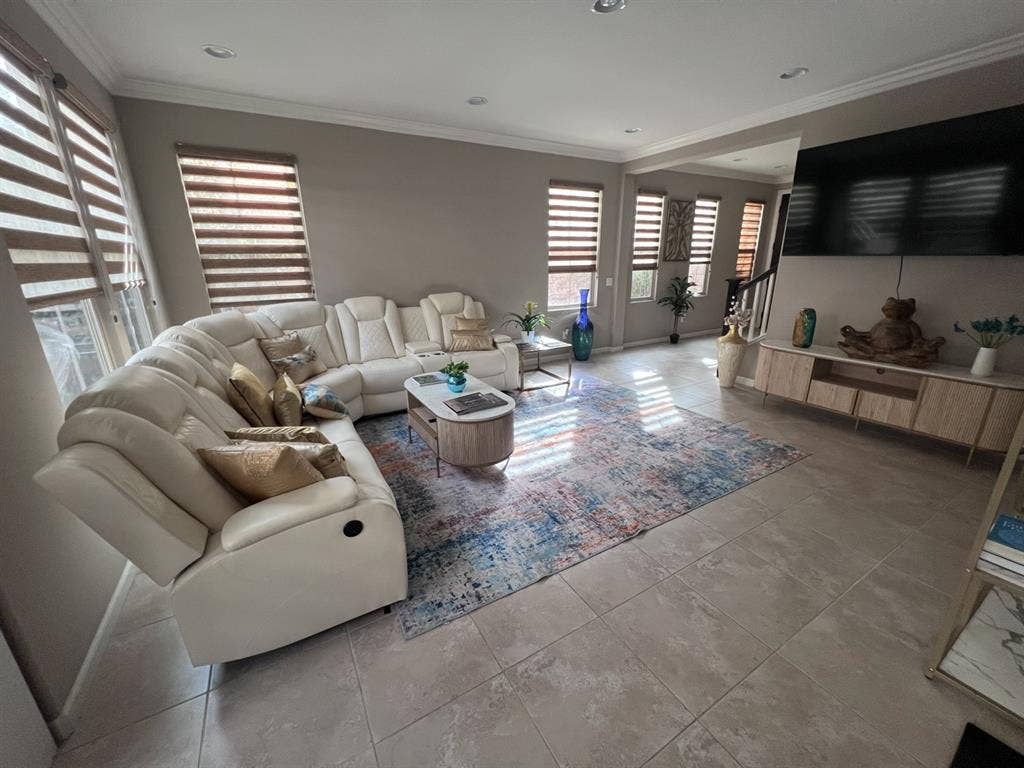 Furnished or Unfurnished Room in 4b