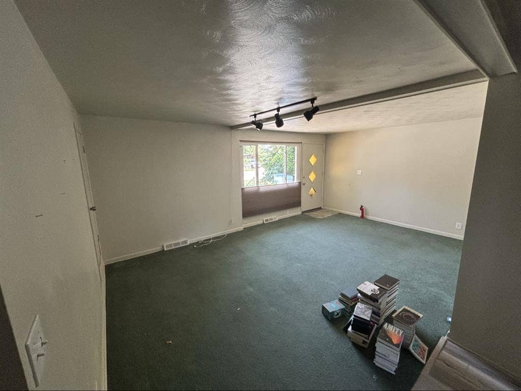Room for rent in Downtown Loveland