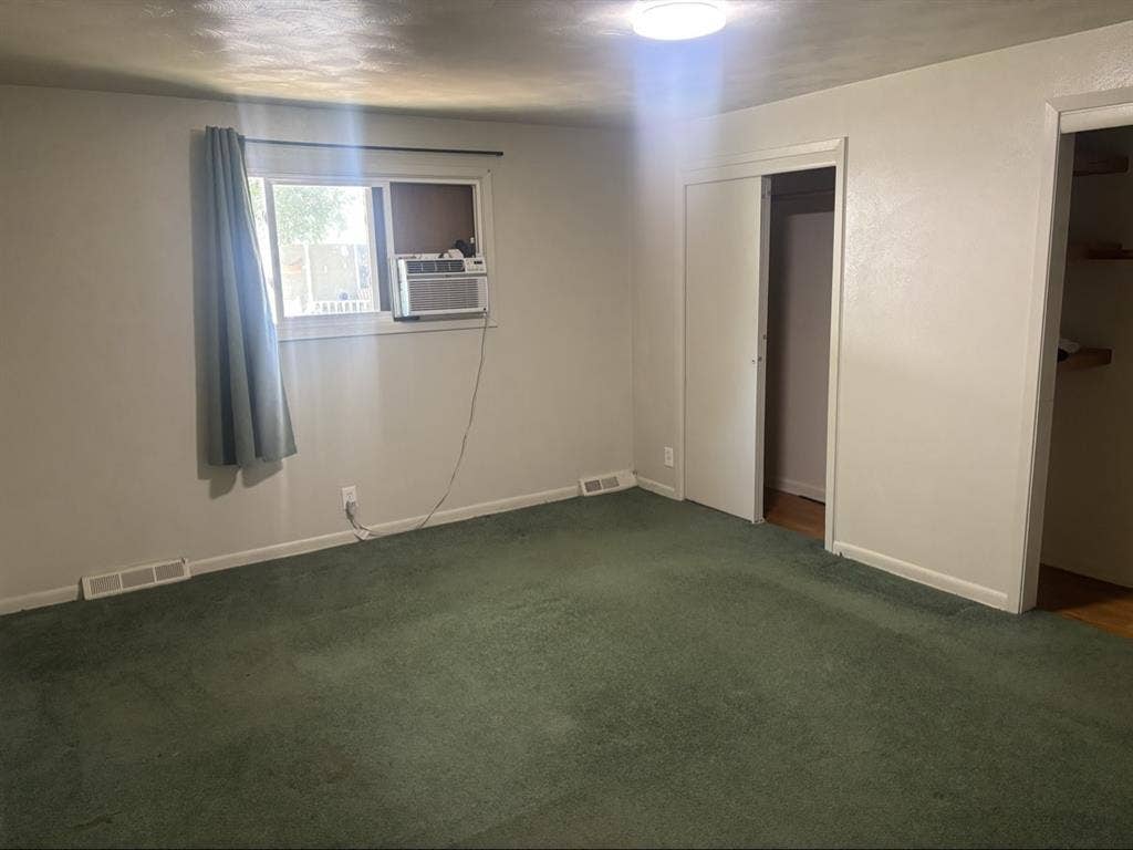 Room for rent in Downtown Loveland