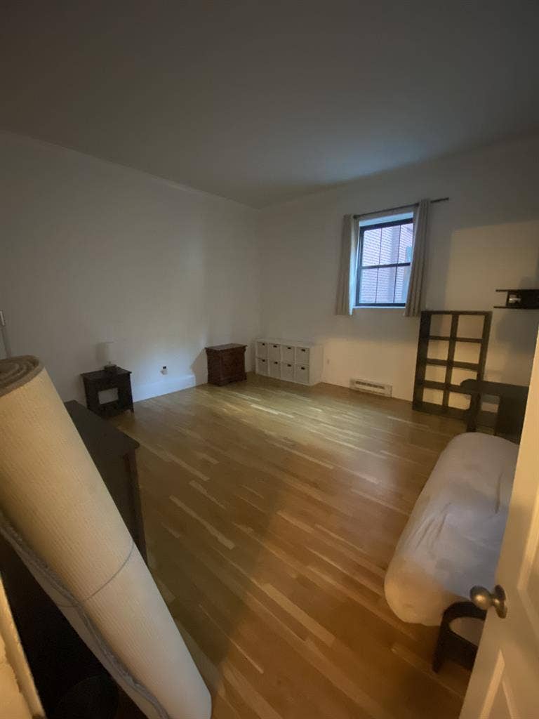 Roommate Needed For Sept. 1 Move In