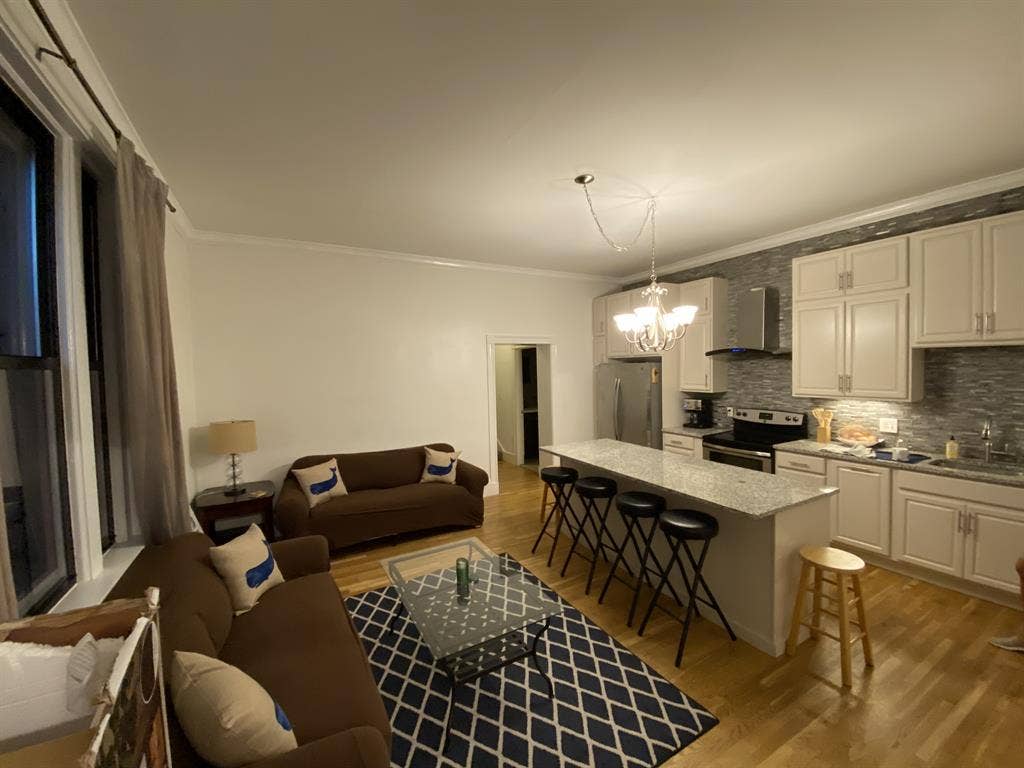 Roommate Needed For Sept. 1 Move In