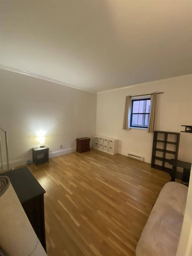 Roommate Needed For Sept. 1 Move In