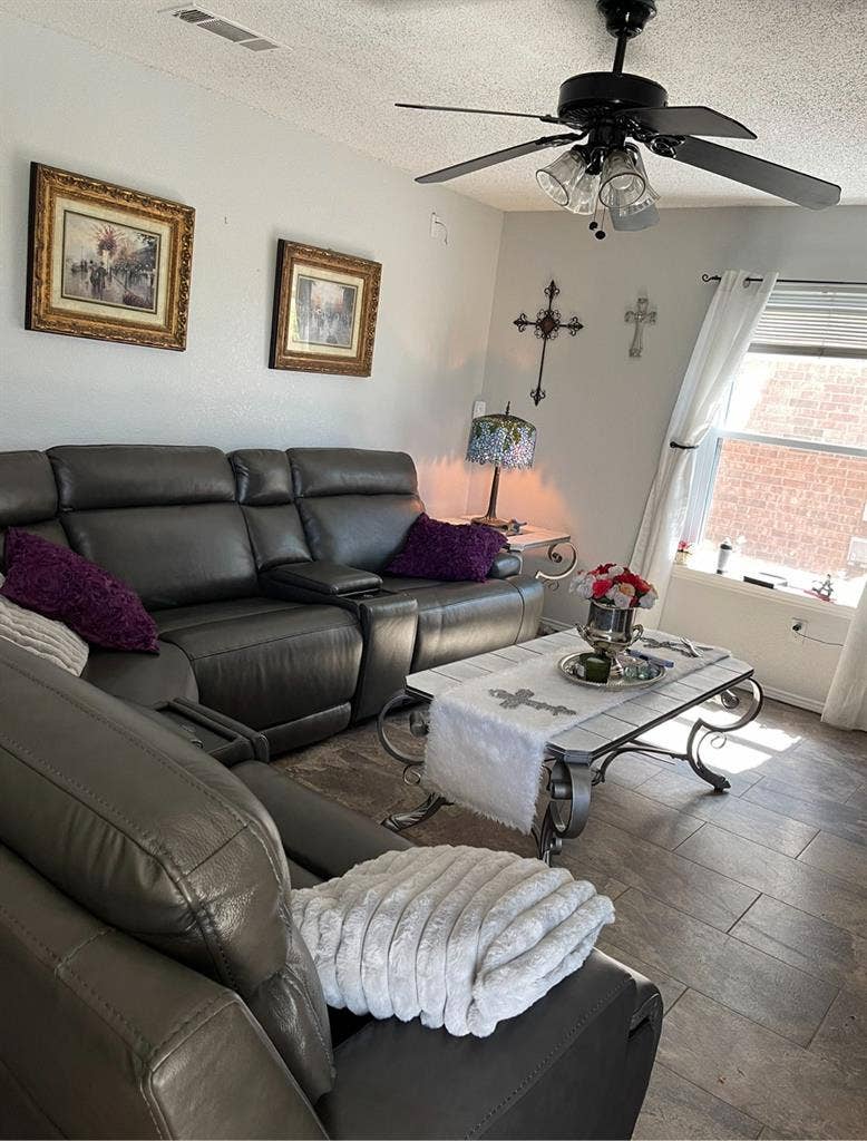 Quiet, cozy room for rent in NFW