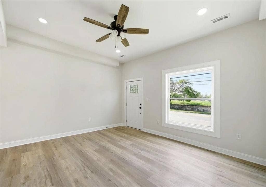 Roommate wanted in Germantown!