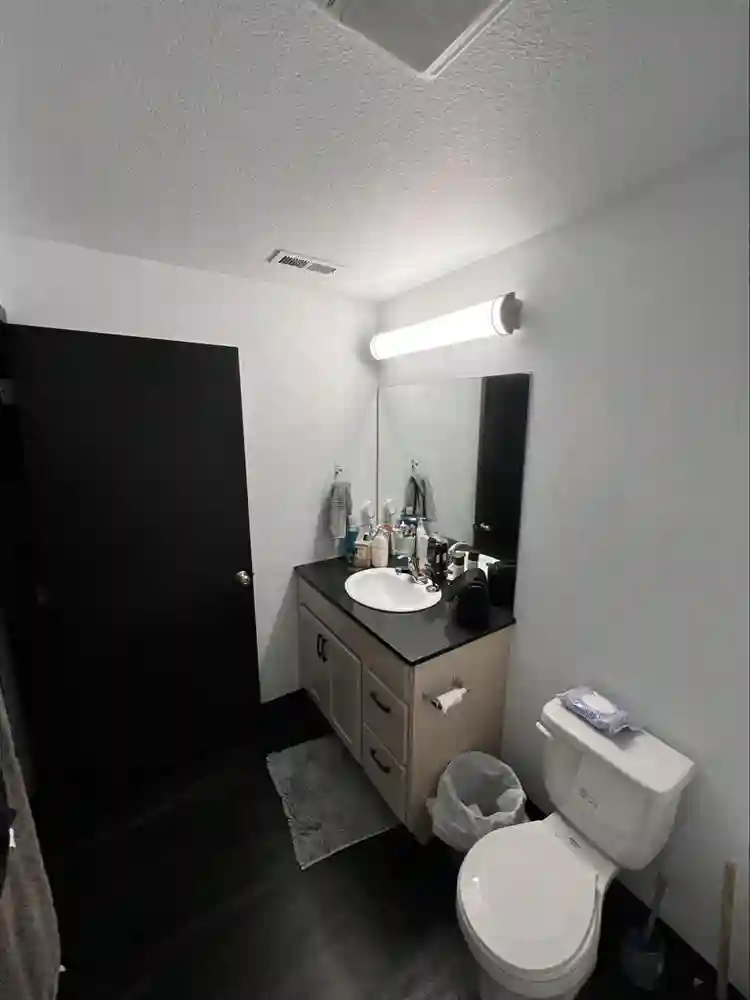 3 bedR. 2 bathR private bathroom.