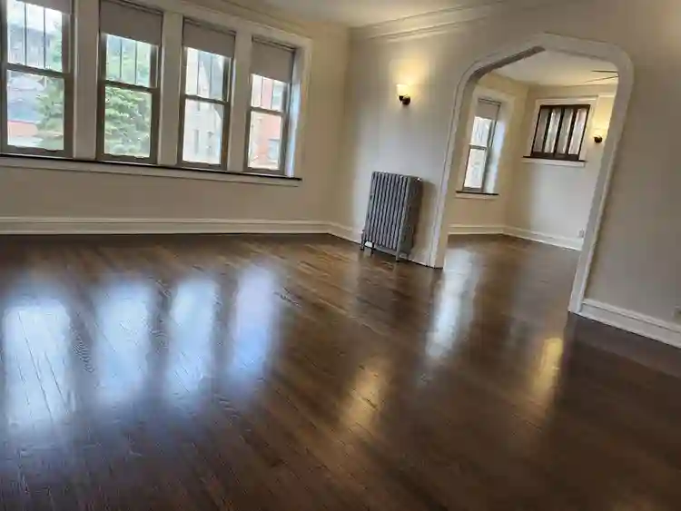 2bed 2bath Hyde Park apt roommate