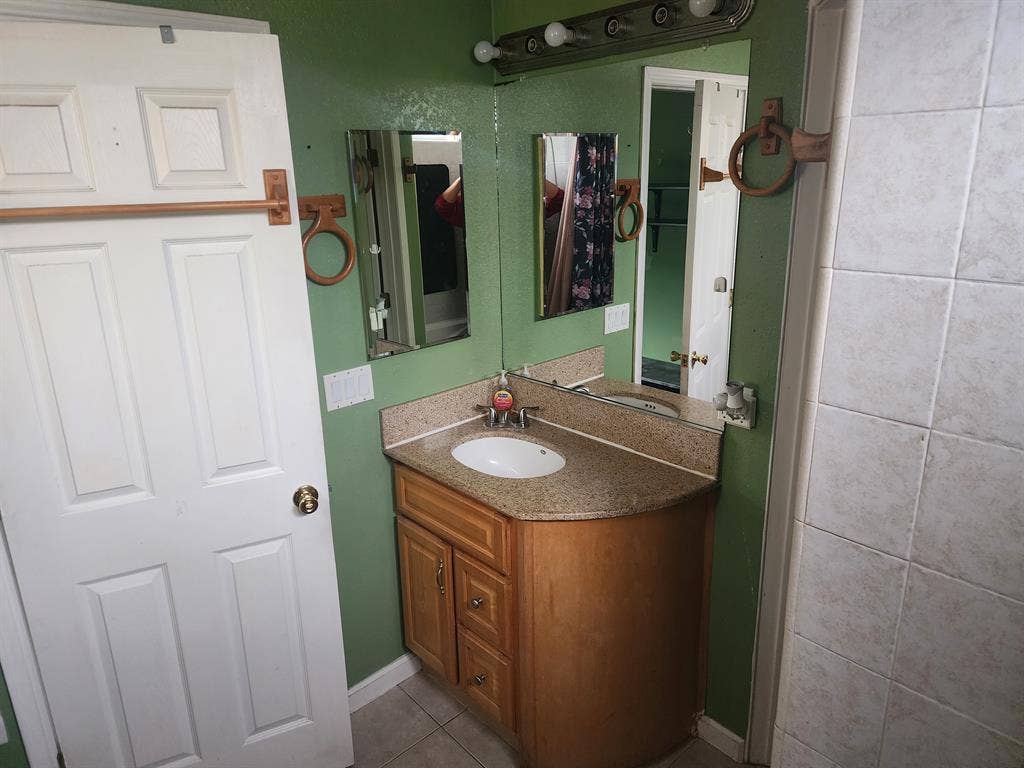 Smaller masterbedroom 4 rent