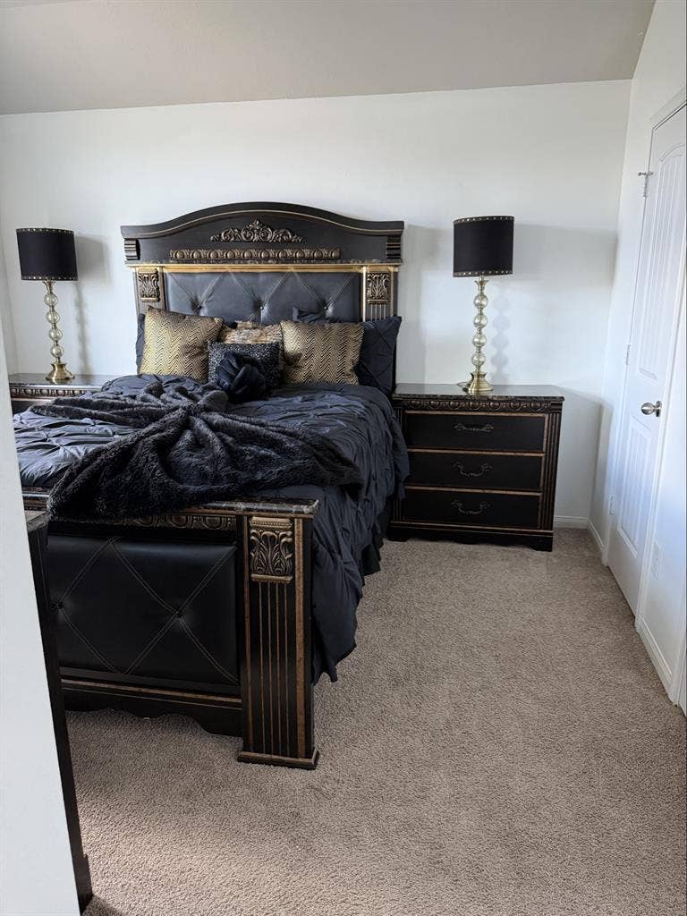 Lux's PVT Furnished room & Bathroom