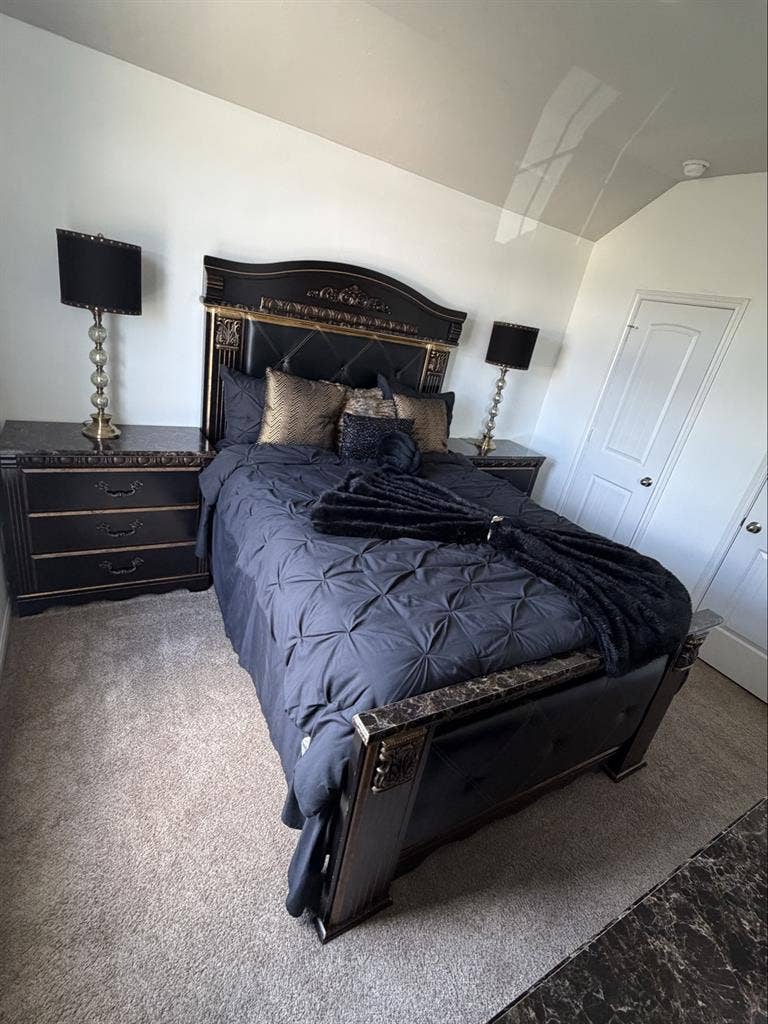 Lux's PVT Furnished room & Bathroom