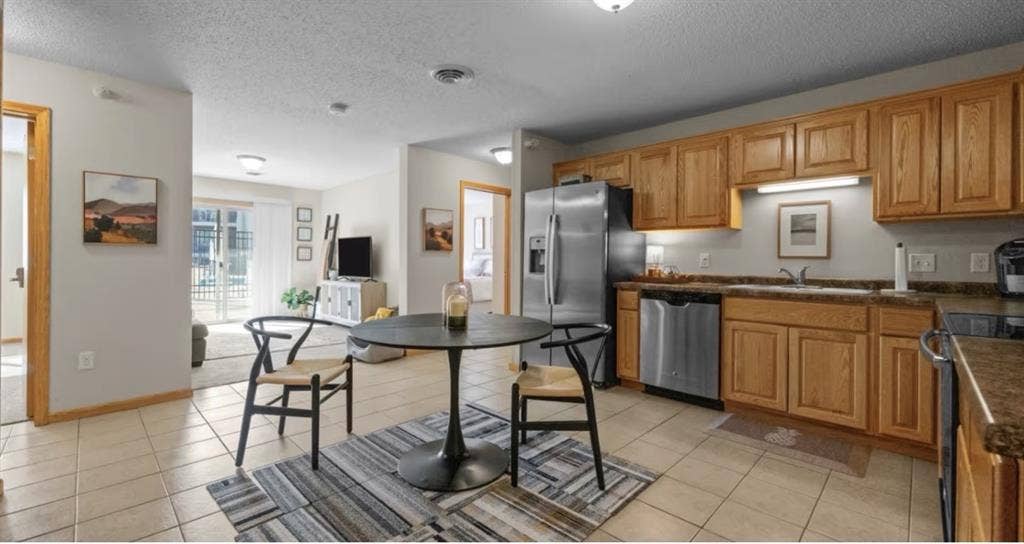 2 bedroom 2 baths