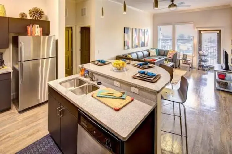URGENT SUBLEASE - $50 off per month
