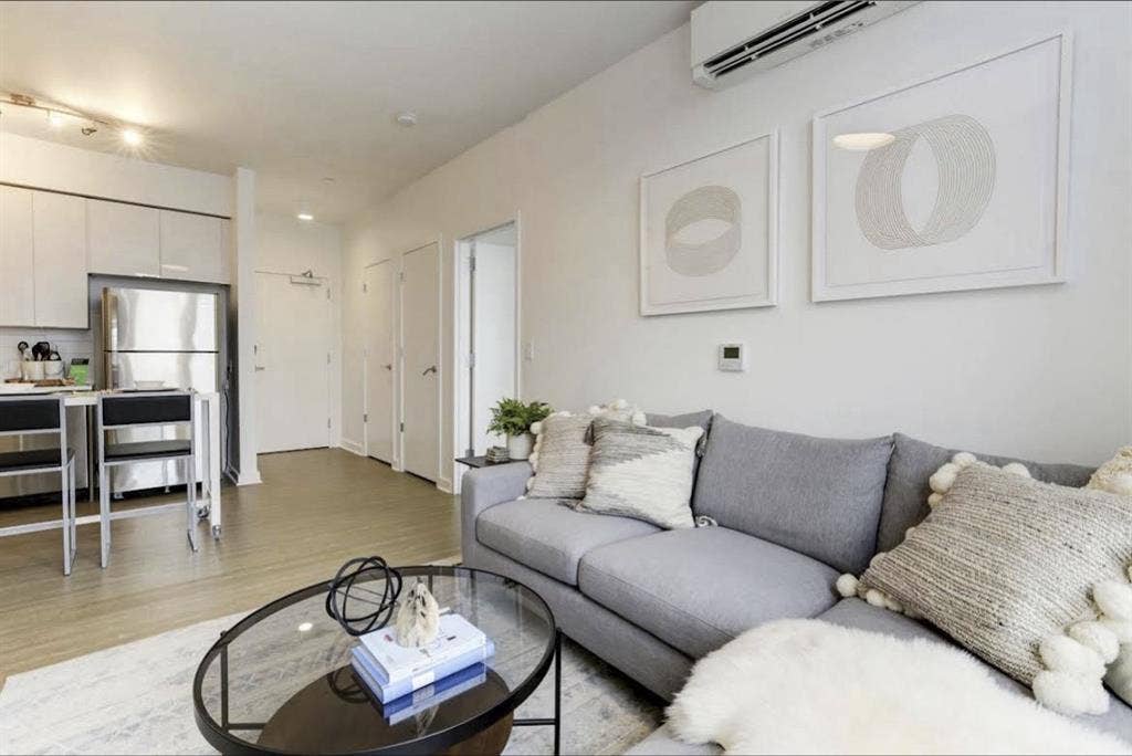 Lease takeover- private bedroom