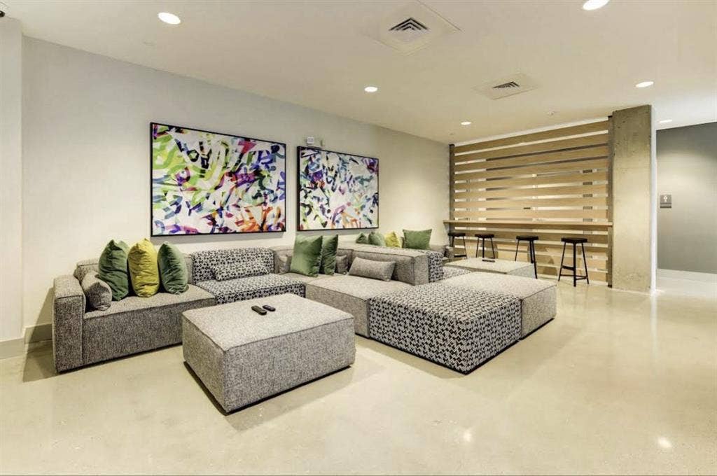 Lease takeover- private bedroom