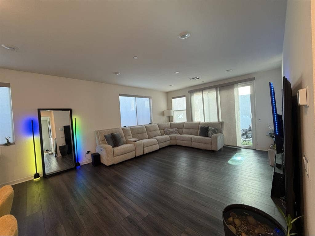 Private 1 Bedroom for Rent