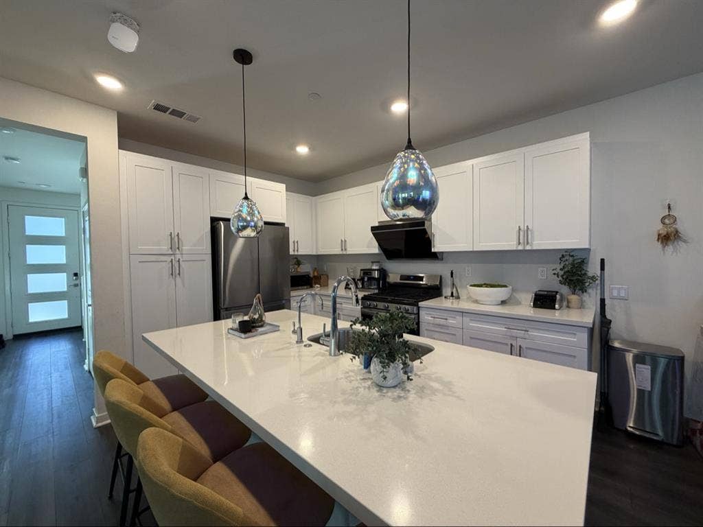 Private 1 Bedroom for Rent