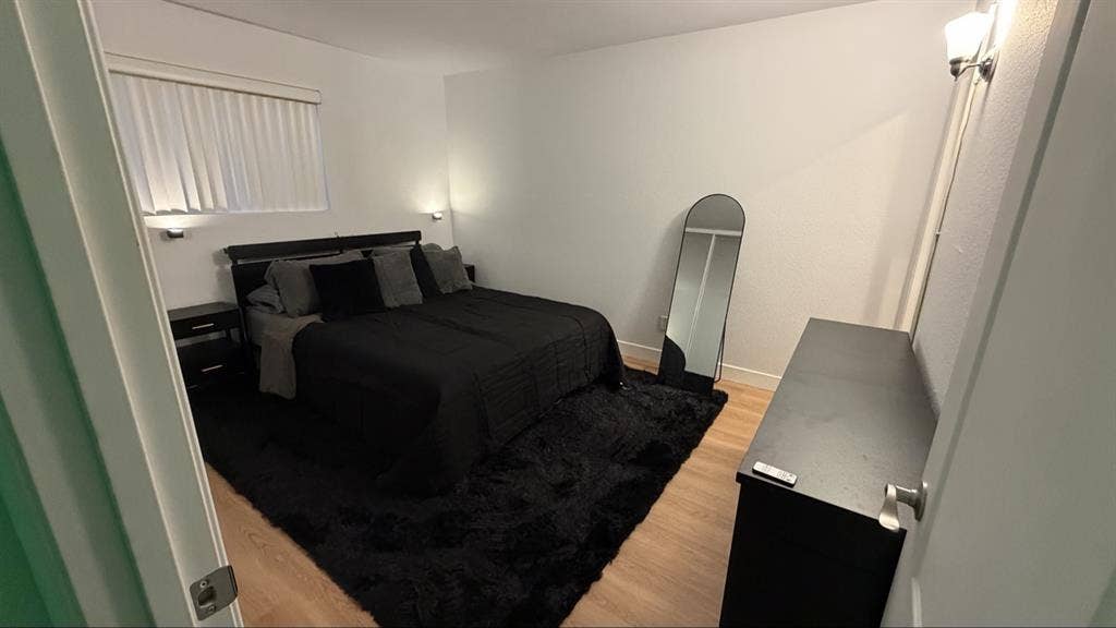 Room for rent in college area