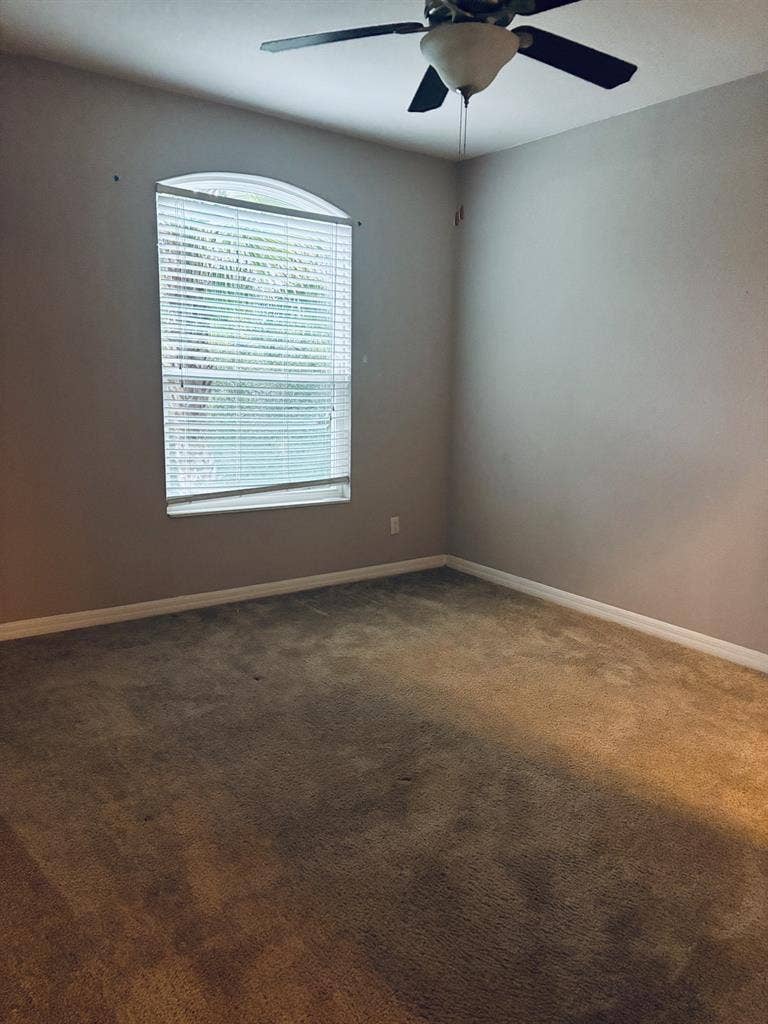 Private Room and Bathroom in a 2x2