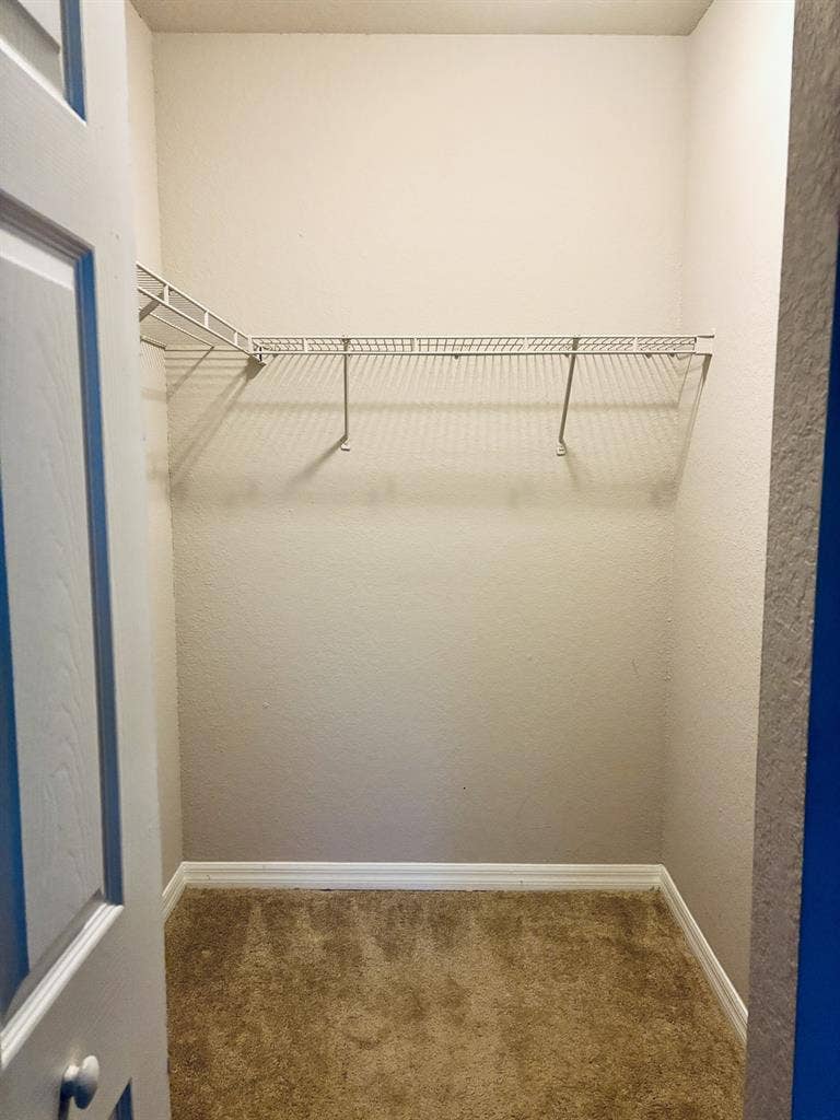 Private Room and Bathroom in a 2x2