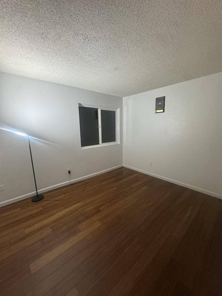 Looking for a Respectful Roommate